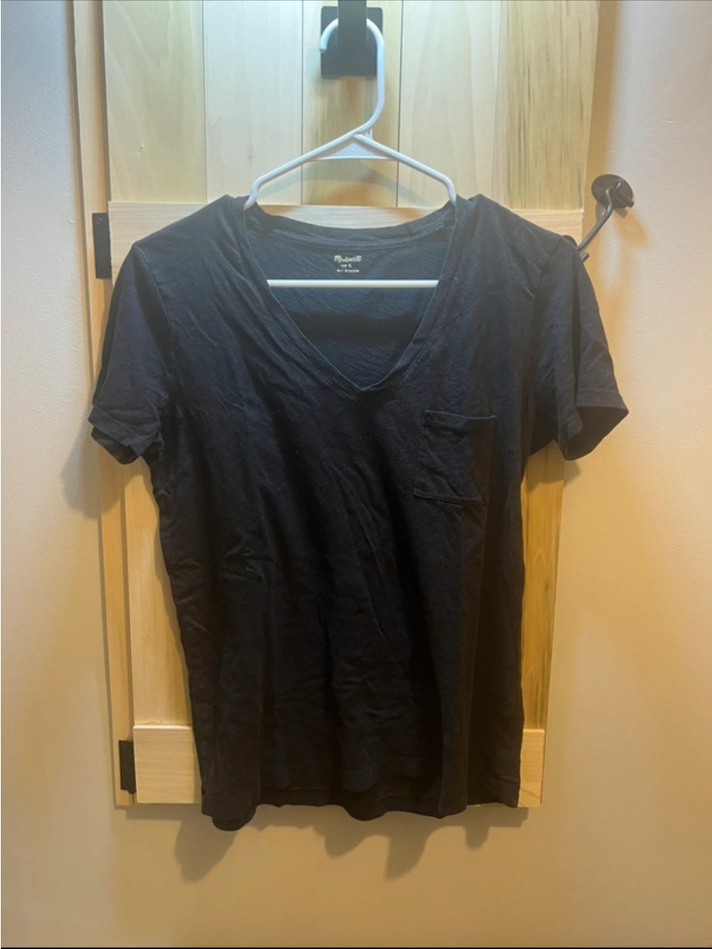 Madewell Black V-Neck Pocket Tee — Women's Short Sleeve